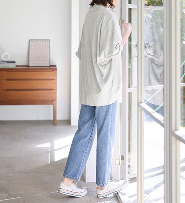 Viola e Viola（ヴィオラ エ ヴィオラ）の「【５つの機能付】ＵＶ対策に！ひんやり　ゆるドルマンカーディガン（ニットカーディガン）」｜詳細画像