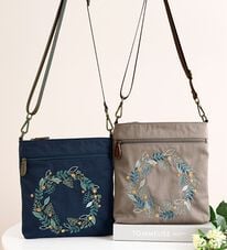 BELLUNA（ベルーナ）の「フラワー刺しゅう軽量ショルダーバッグ（ショルダーバッグ）」