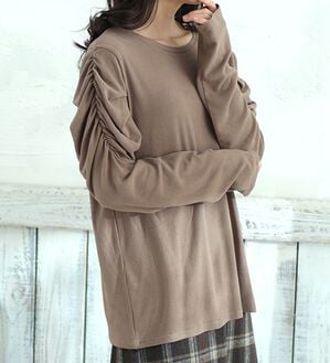 A HAPPY MARILYN（アハッピーマリリン）の「【Ｌ～６Ｌ】【ＭａｒｉｌｙｎＳｗｅｅｔ】体型別フェミニン パフスリーブカットソープルオーバー（カットソー）」｜モカ