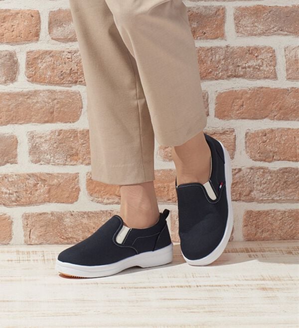 「Ｒｅｄ　Ｐｉｎｅ（レッドパイン）　はっ水スリッポンスニーカー（スリッポン）」｜詳細画像