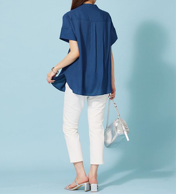 BELLUNA（ベルーナ）の「麻調素材タック使いシャツチュニック（ブラウス）」｜詳細画像