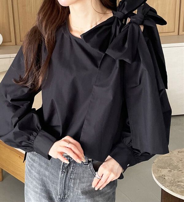 GeeRA（ジーラ）の「【YOUING.】ショルダーリボンブラウス（ブラウス）」｜詳細画像