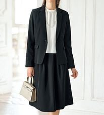 BELLUNA（ベルーナ）の「快適！ストレッチ素材ワンピースアンサンブル（ワンピースセットスーツ）」