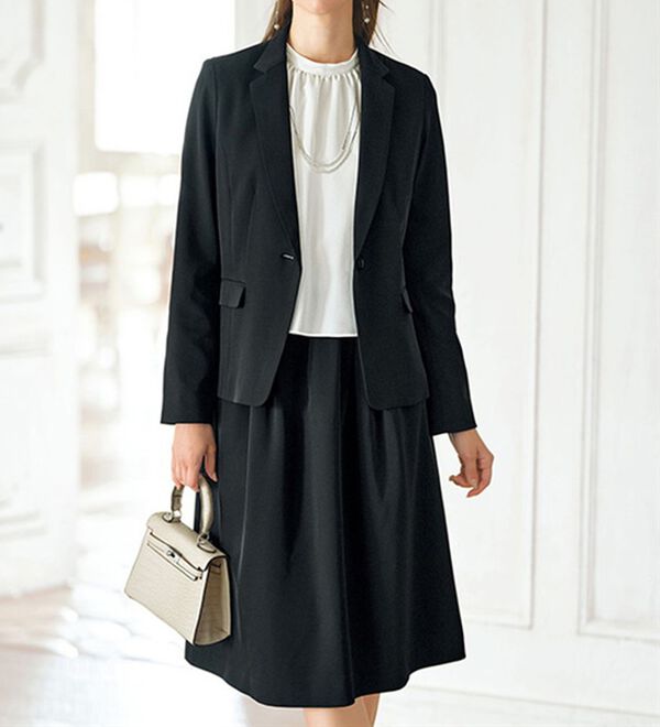 BELLUNA（ベルーナ）の「快適！ストレッチ素材ワンピースアンサンブル（ワンピースセットスーツ）」｜詳細画像