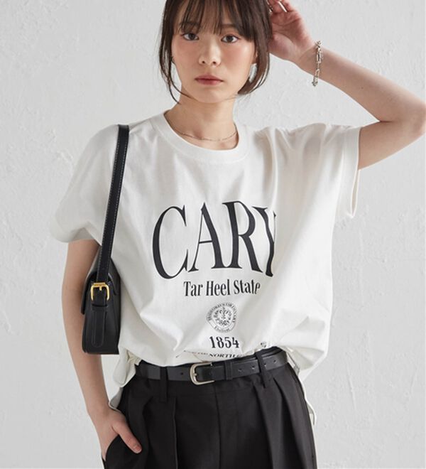 RANAN（ラナン）の「【汗シミ防止】カレッジロゴプリントT（Tシャツ）」｜ホワイト系
