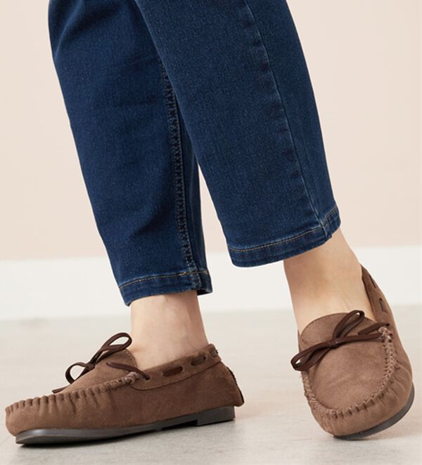 BELLUNA（ベルーナ）の「ふんわり裏起毛ストレッチデニムパンツ（フルレングスパンツ）」｜詳細画像