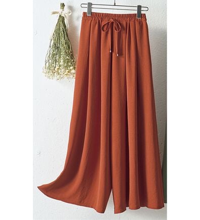 BELLUNA（ベルーナ）の「ビンテージ風サテンさらさらスカーチョ（フルレングスパンツ）」