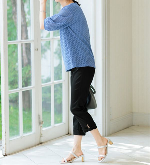 BELLUNA（ベルーナ）の「ヒンヤリ&times;サラリ速乾！綿サテンストレッチ裾リボンクロップドパンツ（クロップドパンツ）」｜詳細画像