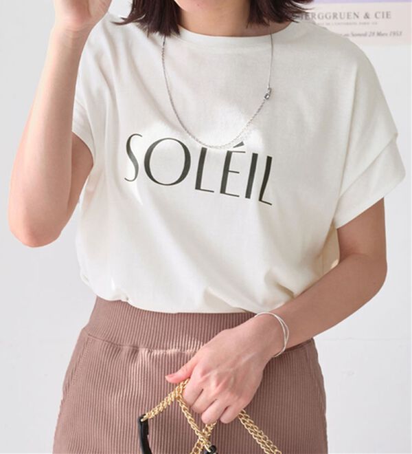 Viola e Viola（ヴィオラ エ ヴィオラ）の「脱普通！すっきり見え大人の上品Ｔシャツ（Tシャツ）」｜詳細画像