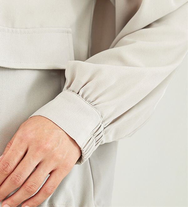 BELLUNA（ベルーナ）の「とろみ素材ポケットデザインブルゾン（ブルゾン）」｜詳細画像