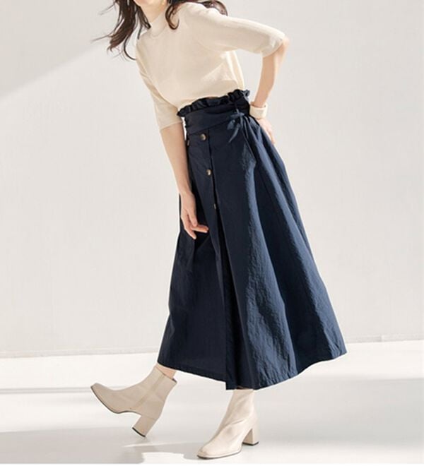 RANAN（ラナン）の「ナイロン素材トレンチフレアースカート（ロングスカート）」｜詳細画像