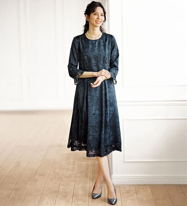 BELLUNA（ベルーナ）の「花柄オパール素材ワンピースアンサンブル（ワンピースセットスーツ）」｜詳細画像