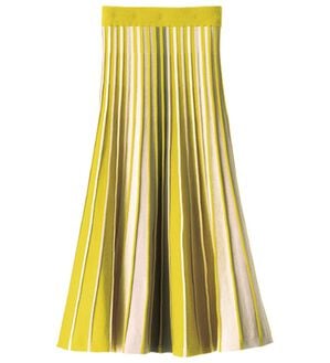 BELLUNA（ベルーナ）の「プリーツ風フレアーニットスカート（ロングスカート）」｜イエロー系