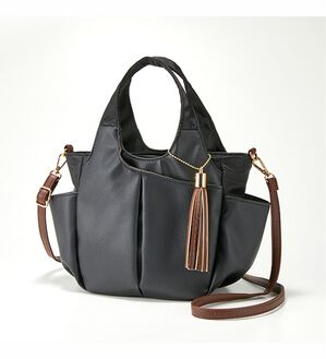 BELLUNA（ベルーナ）の「１０ポケット２ＷＡＹ柔らか軽量手提げ（ハンドバッグ）」｜黒