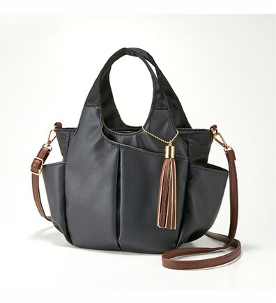 BELLUNA（ベルーナ）の「１０ポケット２ＷＡＹ柔らか軽量手提げ（ハンドバッグ）」