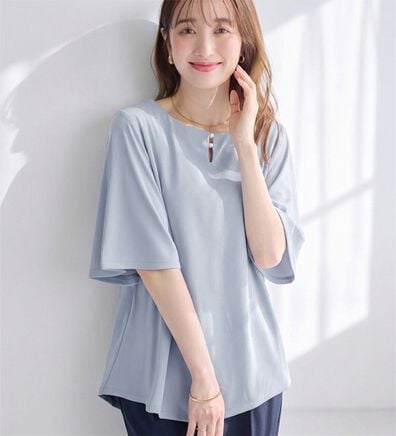 alotta（アロッタ）の「【接触冷感】パールデザイン５分袖Ｔシャツブラウス（ブラウス）」
