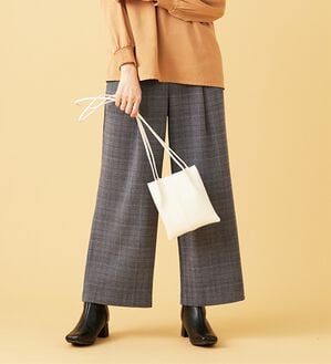 BELLUNA（ベルーナ）の「サマ見え（スーパーウォーム）ウール調ボタン使いワイドパンツ（ワイドパンツ・ガウチョ）」｜チェコール系チェック