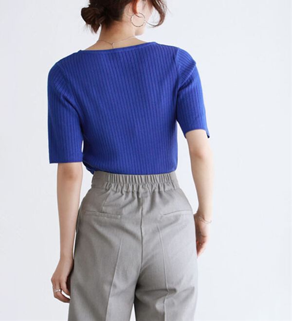 Pierrot（ピエロ）の「【洗濯機で洗える】ネックが選べるシルクタッチ半袖リブニット（ニット・セーター）」｜詳細画像
