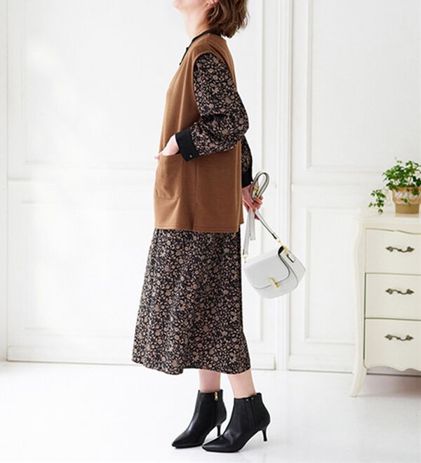 BELLUNA（ベルーナ）の「シャーリング衿ベストアンサンブル（アンサンブル）」｜詳細画像