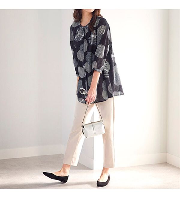 BELLUNA（ベルーナ）の「ナチュラル柄プリントブラウス（チュニック）」｜詳細画像