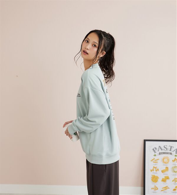 BELLUNA（ベルーナ）の「＜Ｄｉｓｎｅｙ＞【ミッキー＆フレンズ】プリントポンチ素材ビッグシルエットトレーナー（トレーナー・スウェット）」｜詳細画像