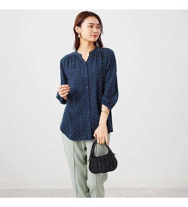 BELLUNA（ベルーナ）の「レーヨン素材ギャザーデザインブラウス（ブラウス）」｜詳細画像