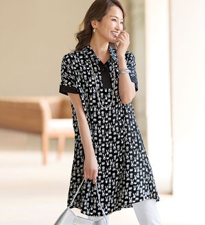 BELLUNA（ベルーナ）の「＜シックに目を惹く！＞モノトーンウサギ柄チュニックワンピース（チュニックワンピース）」｜詳細画像