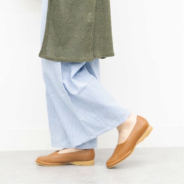 BELLUNA（ベルーナ）の「イタリアンレザーパンチング日本製パンプス（パンプス）」｜詳細画像