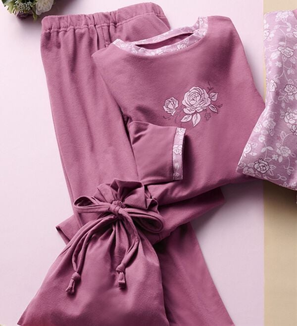 「華やかトラベルパジャマ（ポーチ付き）（パジャマ・ルームウェア）」｜ローズ(単品)