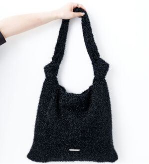 BELLUNA（ベルーナ）の「ラメ調ニット素材トートバッグ（その他バッグ）」｜黒