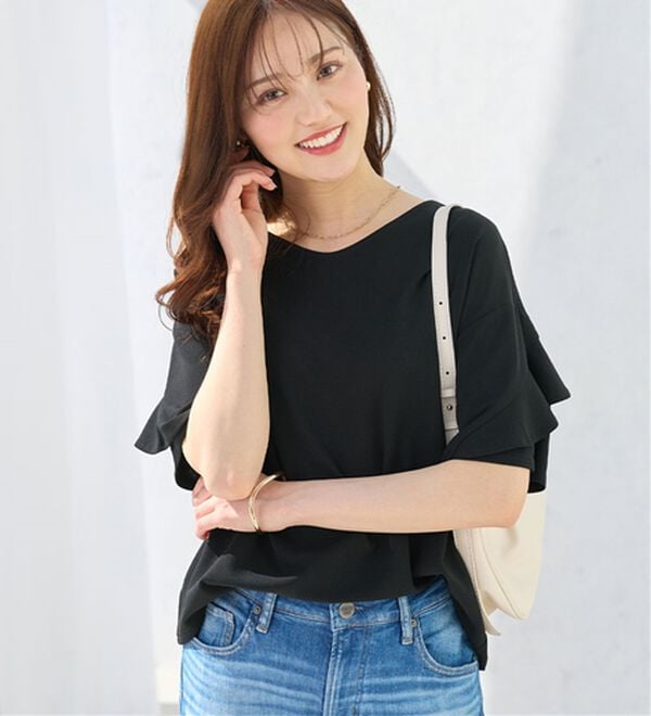 alotta（アロッタ）の「【４つの機能付】ひんやりフリル袖ブラウスＴシャツ（ブラウス）」｜ブラック