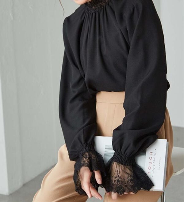 RANAN（ラナン）の「レースフリルプチハイネックブラウス（ブラウス）」｜詳細画像