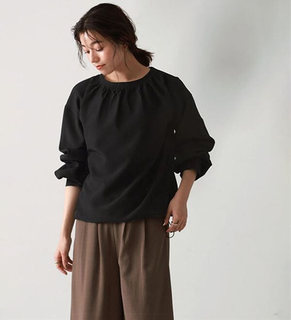 Pierrot（ピエロ）の「【速乾機能付】ギャザートップスラッシュガード（チュニック）」｜詳細画像