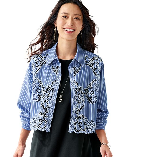 BELLUNA（ベルーナ）の「カットワーク刺しゅうストライプシャツ（シャツ）」｜詳細画像