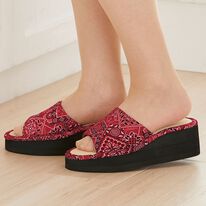 「家事をらく～に厚底スリッパ（スリッパ・ルームシューズ）」