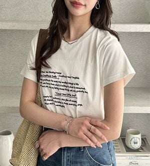 GeeRA（ジーラ）の「綿100％刺繍ロゴＴシャツ（Tシャツ）」｜オフホワイト