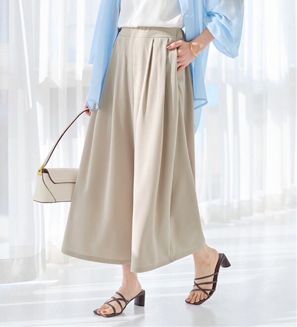 alotta（アロッタ）の「【選べる２丈】上品ドレープパンツ（ワイドパンツ・ガウチョ）」｜グレージュ／レギュラー丈