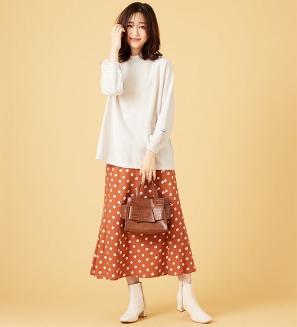 BELLUNA（ベルーナ）の「華奢見せ！しっかり綿混裏毛素材トレーナー（トレーナー・スウェット）」｜詳細画像