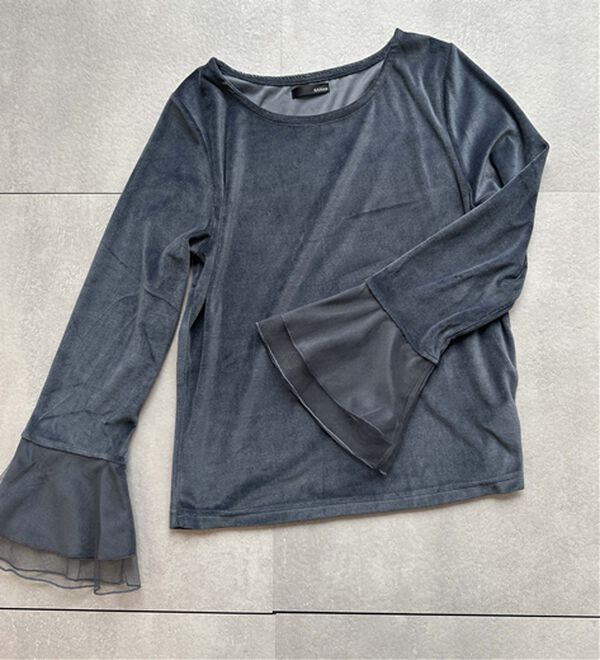 RANAN（ラナン）の「フレアーチュール袖ベロアプルオーバー（カットソー）」｜詳細画像