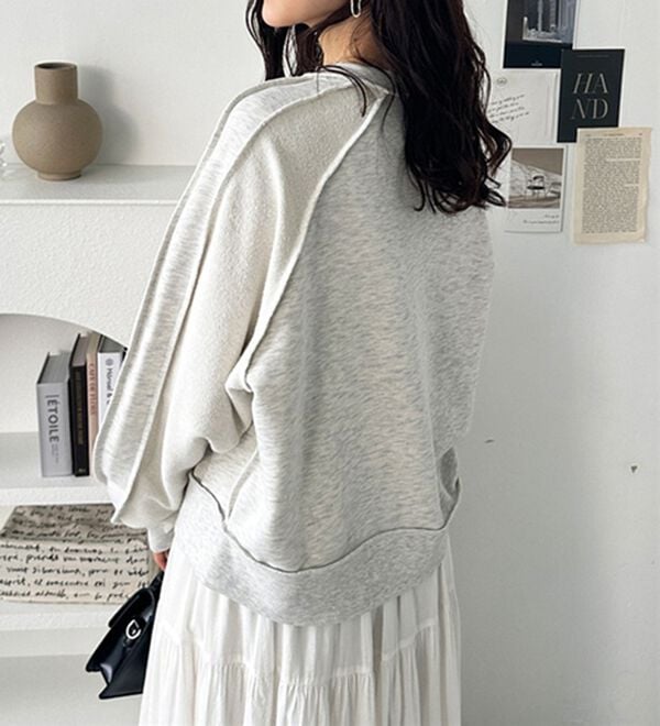 GeeRA（ジーラ）の「リメイク風刺しゅうロゴ裏毛スウェット（カットソー）」｜詳細画像