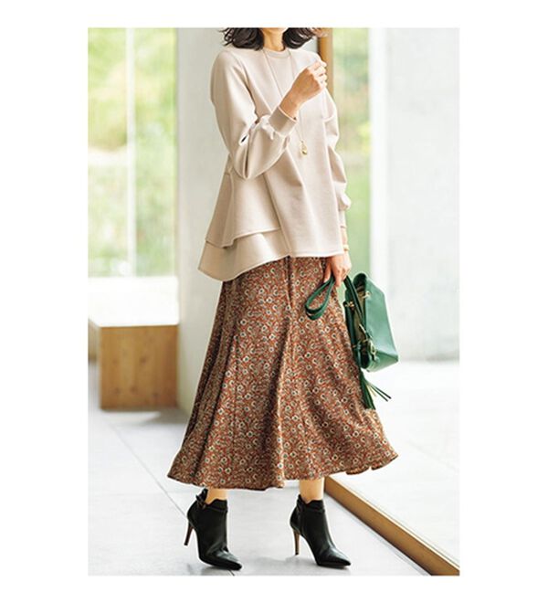 BELLUNA（ベルーナ）の「柔らか素材バックフレアープルオーバー（カットソー）」｜詳細画像