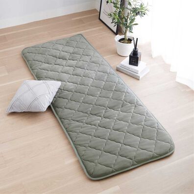 iellio（イエリオ）の「収納簡単とろけるマイクロ素材抗菌防臭極厚ごろ寝マット（敷布団）」