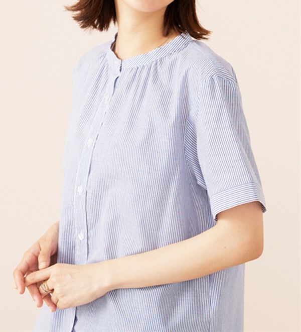 BELLUNA（ベルーナ）の「ギャザー使いバンドカラーブラウス（ブラウス）」｜詳細画像