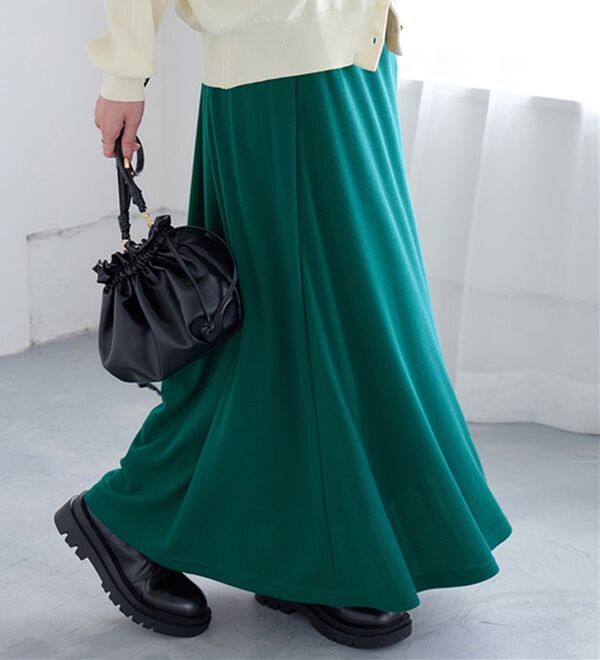 Viola e Viola（ヴィオラ エ ヴィオラ）の「【選べる丈】なめらかポンチフレアスカート（ロングスカート）」｜グリーン