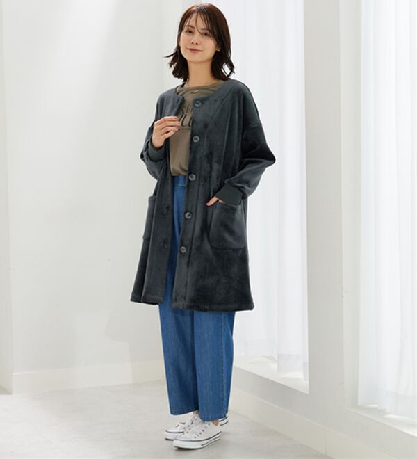 BELLUNA（ベルーナ）の「ふんわりなめらか裏ベロアカーデワンピース（その他カーディガン）」｜詳細画像