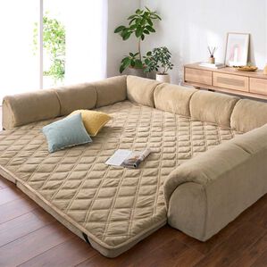 iellio（イエリオ）の「ゆったり・まったりクッション一体型ラグ＜フロアソファ・ローソファー＞（ラグ）」｜ベージュ