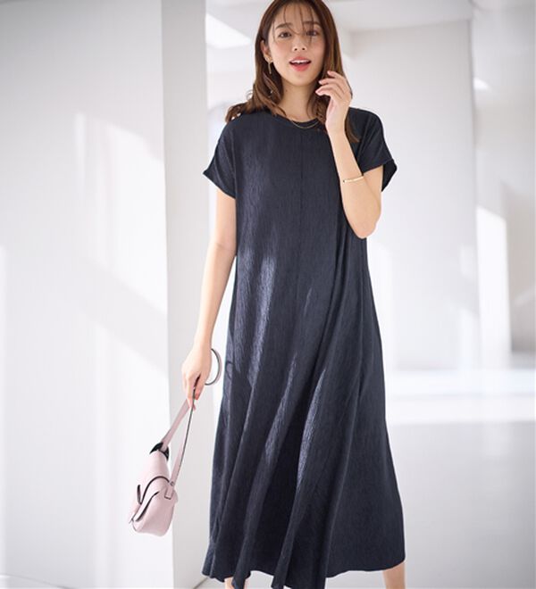 alotta（アロッタ）の「【４つの機能付】ひんやり楽ちん快適！フレアーワンピース（カットソーワンピース）」｜詳細画像