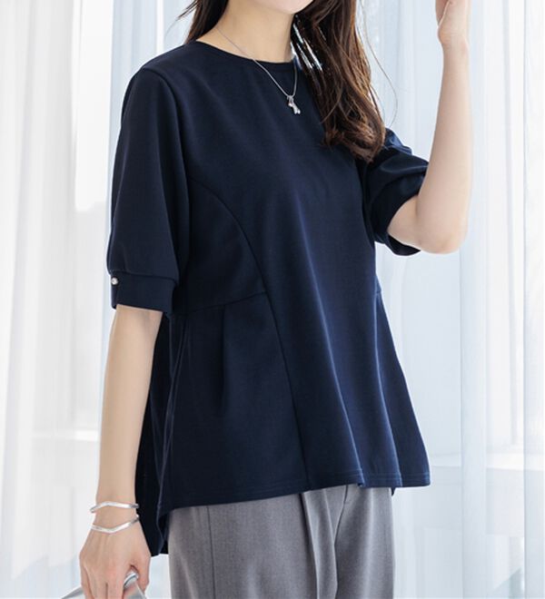 BELLUNA（ベルーナ）の「ジョーゼット素材タック使いＴブラウス（ブラウス）」｜ネイビー