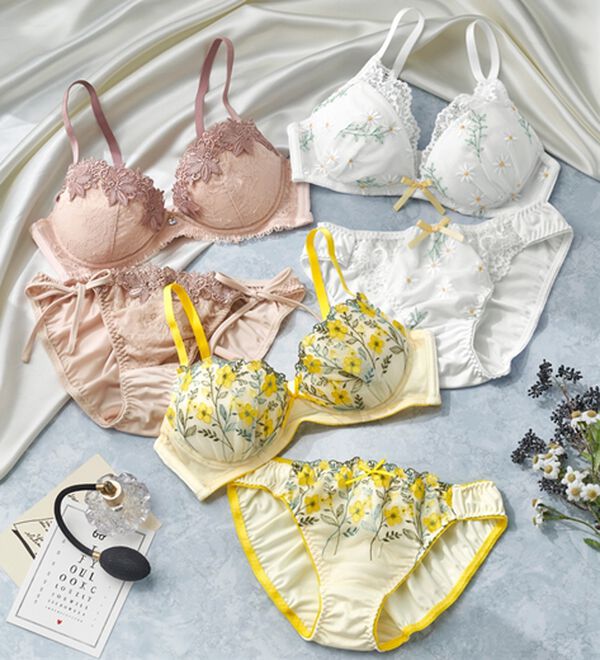 YU'NOW（ユナウ）の「ぷるるん谷間のノンワイヤーブラ＆ショーツ（ブラジャー＆ショーツセット）」｜詳細画像
