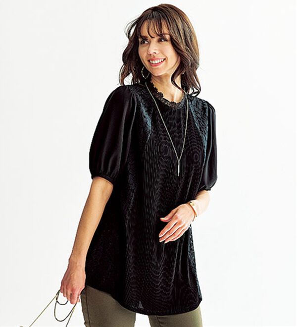 BELLUNA（ベルーナ）の「プリーツ&times;レース切替デザインチュニック（チュニック）」｜黒